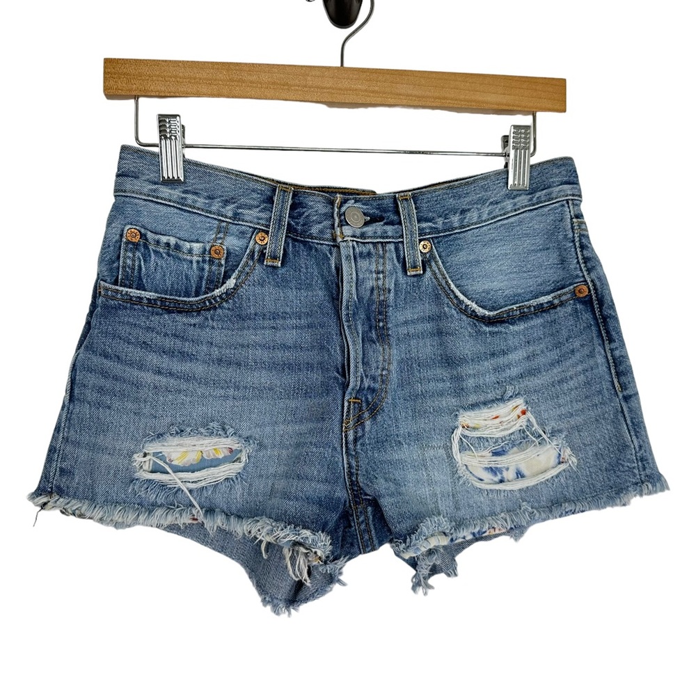 Levi's 501 Womens Distrssed Cut-off Button Fly Denim Shorts Sz 26 Blue Fray Hem